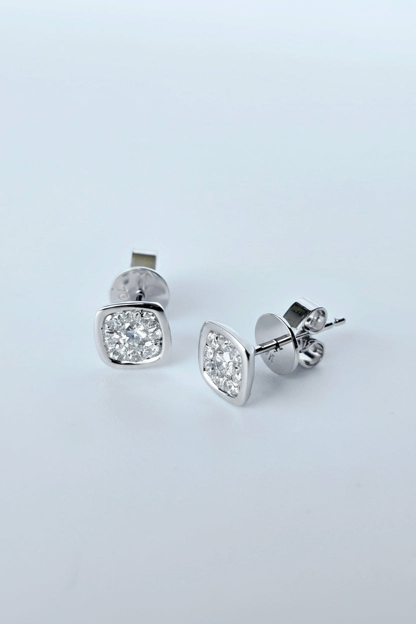 Libi - Aretes Oro Blanco 9K y Diamantes de Laboratorio
