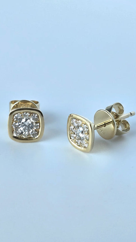 Libi - Aretes Oro Amarillo 9K y Diamantes de Laboratorio