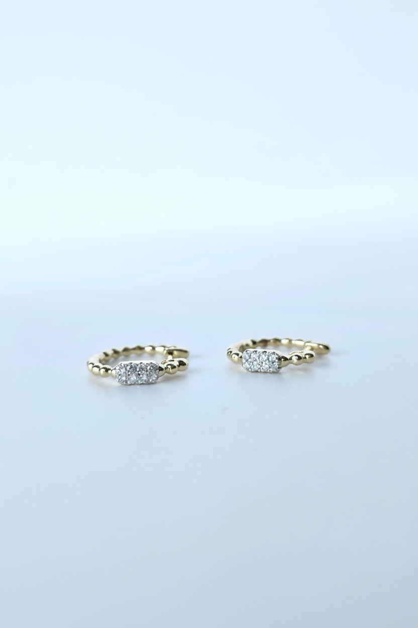 Cami - Aretes Oro Amarillo 9K y Diamantes de Laboratorio