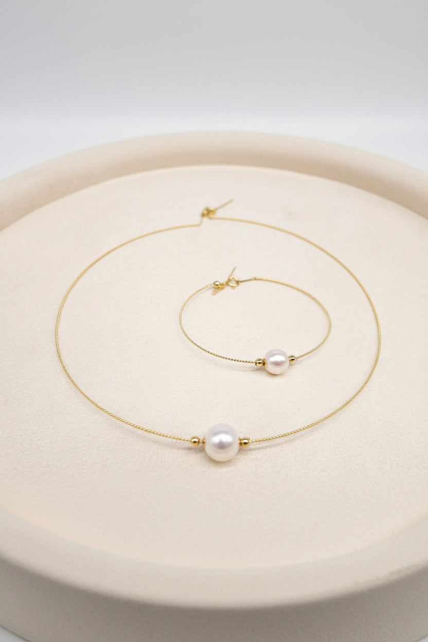 Krishna - Collar de Oro Amarillo 18K con Perla 8mm