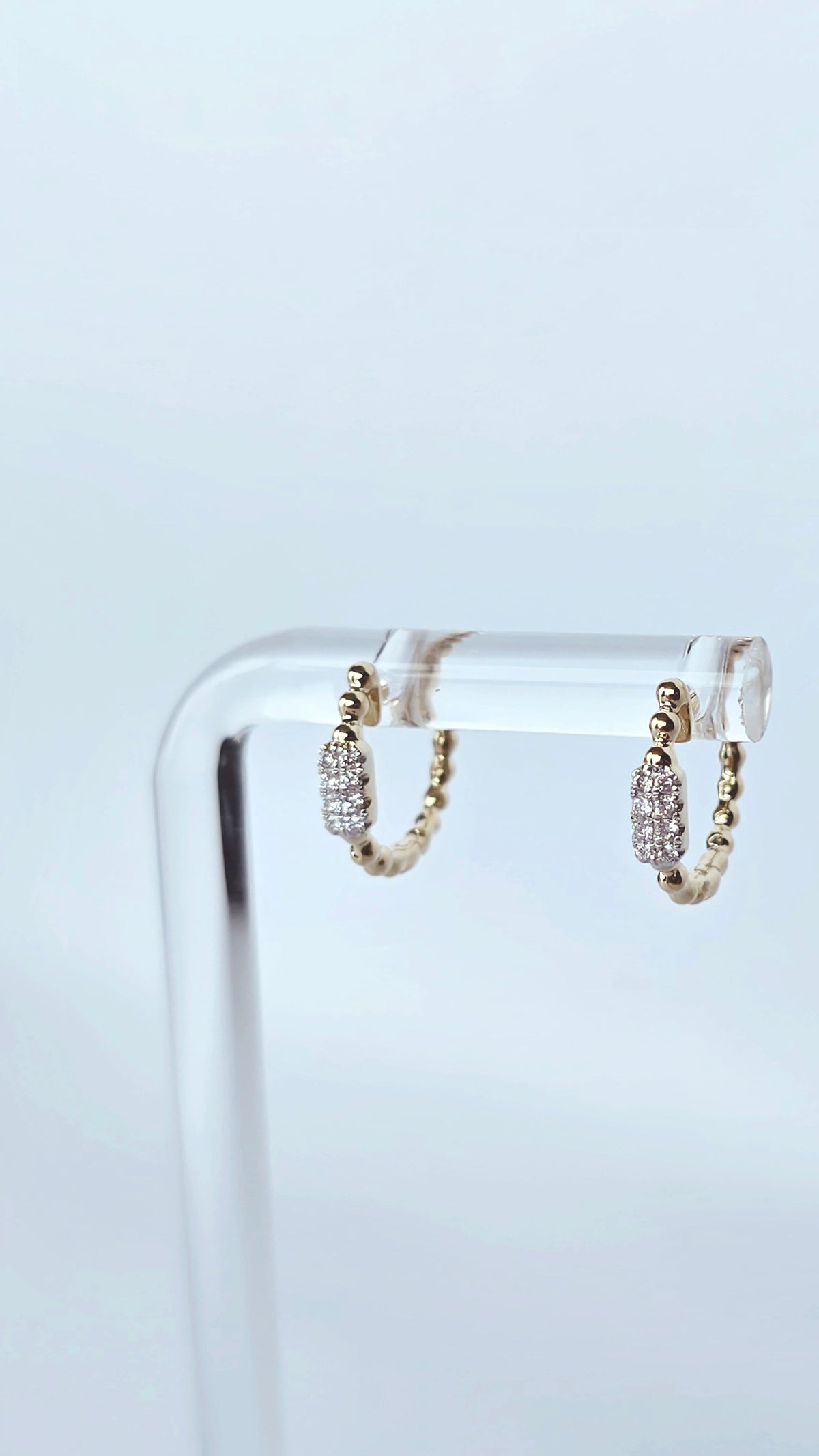 Cami - Aretes Oro Amarillo 9K y Diamantes de Laboratorio
