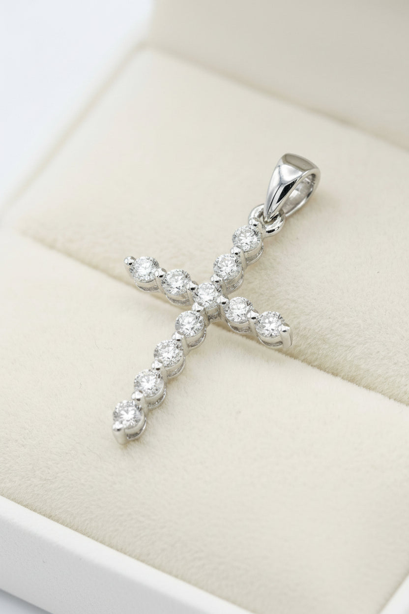 Clara - Dije de Oro Blanco 9K y Diamantes de Laboratorio