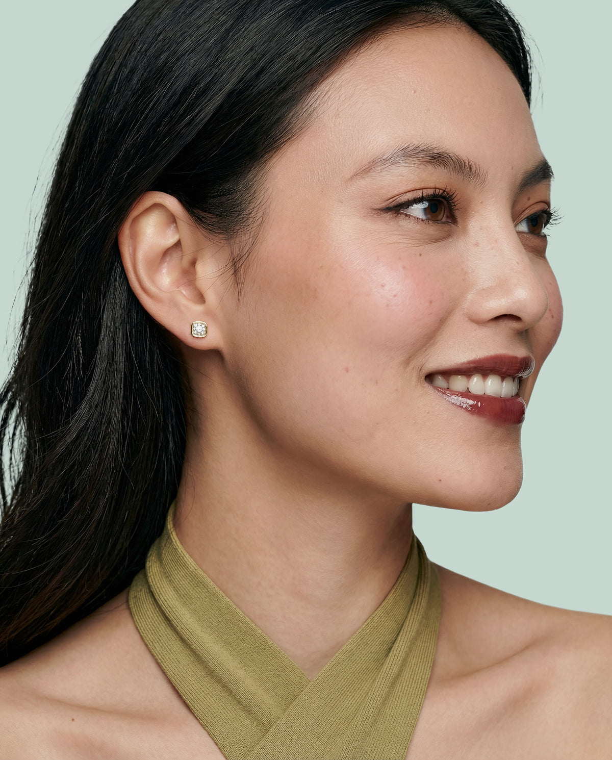 Libi - Aretes Oro Amarillo 9K y Diamantes de Laboratorio