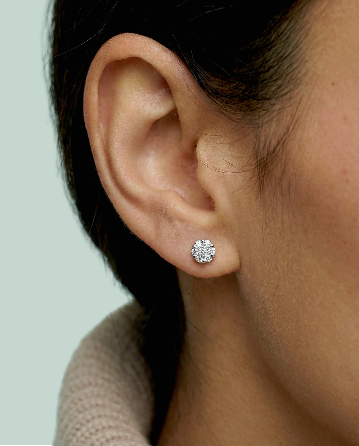 Lumi - Aretes Oro Blanco 9K y Diamantes de Laboratorio