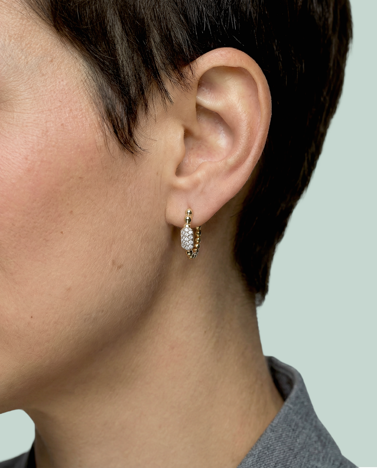 Cami - Aretes Oro Amarillo 9K y Diamantes de Laboratorio